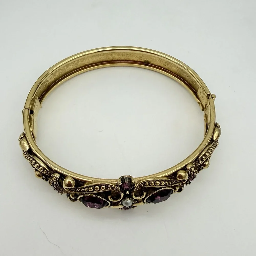 Vintage Avon 1974 Queensbury Victorian Purple Amethyst Glass Hinged Bracelet 7